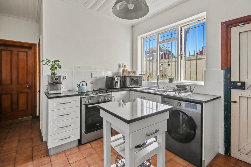 To Let 1 Bedroom Property for Rent in Observatory Western Cape